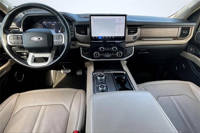 used 2024 Ford Expedition car, priced at $50,967