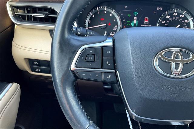 used 2021 Toyota Highlander car, priced at $33,980