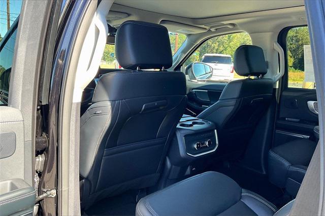 new 2025 Ford Expedition car, priced at $80,255