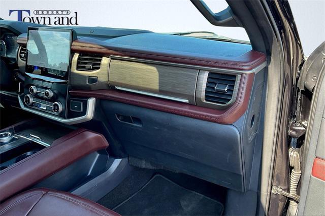 used 2023 Ford Expedition car, priced at $42,288