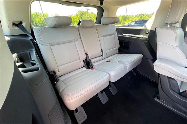 new 2025 Ford Expedition car, priced at $69,205