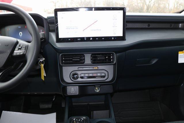 new 2025 Ford Maverick car, priced at $31,058