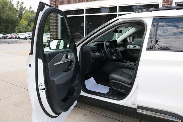 new 2025 Ford Explorer car, priced at $50,595