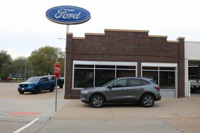 new 2025 Ford Escape car, priced at $37,415