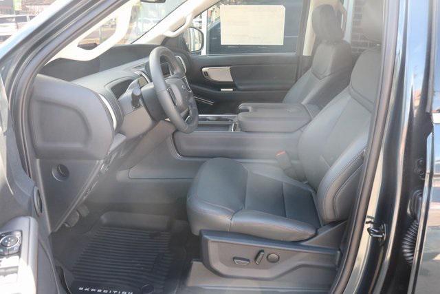 new 2025 Ford Expedition Max car, priced at $72,360
