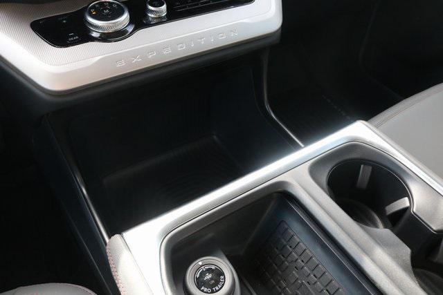 new 2025 Ford Expedition Max car, priced at $72,360
