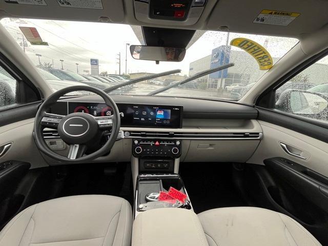 used 2025 Hyundai TUCSON Hybrid car, priced at $31,470