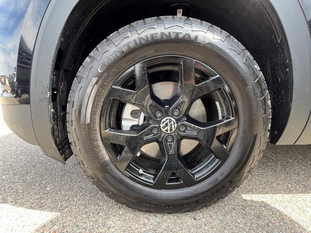 used 2025 Volkswagen Atlas car, priced at $41,150