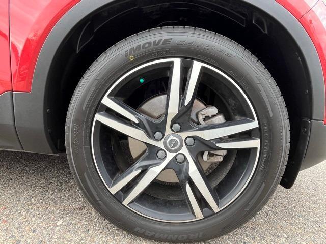 used 2021 Volvo XC40 car, priced at $23,801