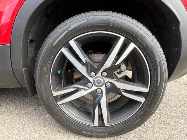 used 2021 Volvo XC40 car, priced at $23,801