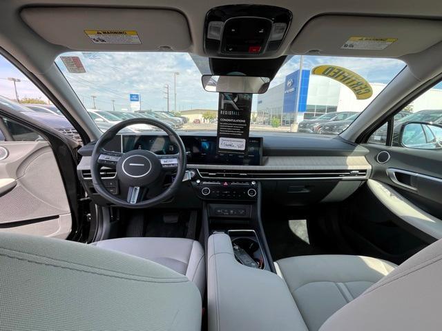 used 2025 Hyundai Sonata Hybrid car, priced at $25,354