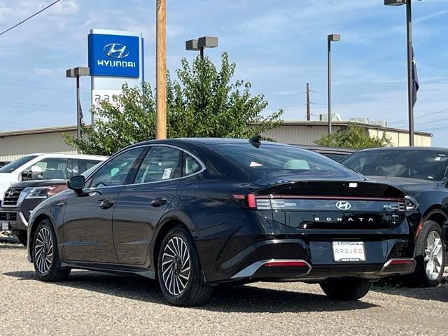 used 2025 Hyundai Sonata Hybrid car, priced at $25,354