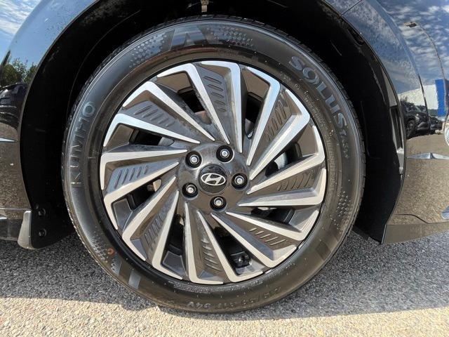 used 2025 Hyundai Sonata Hybrid car, priced at $25,354
