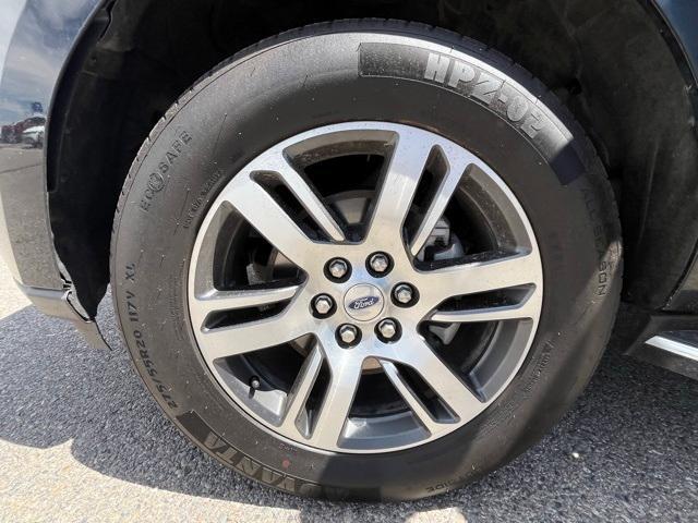 used 2023 Ford Expedition car, priced at $44,190