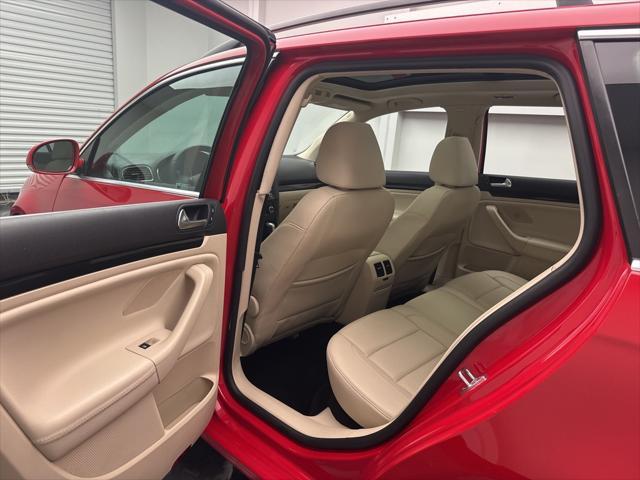 used 2013 Volkswagen Jetta SportWagen car, priced at $10,995