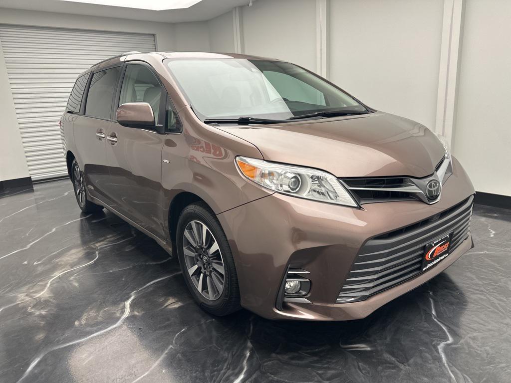 used 2018 Toyota Sienna car, priced at $19,995