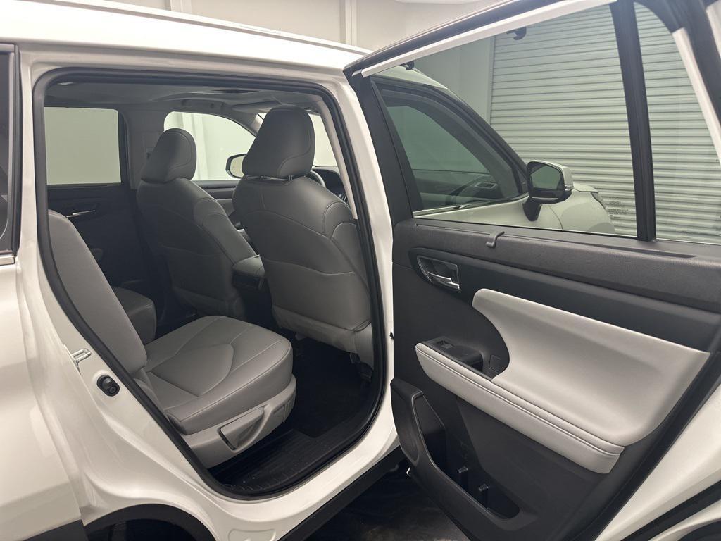 used 2023 Toyota Highlander car, priced at $38,569