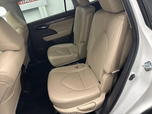 used 2022 Toyota Highlander car, priced at $38,830