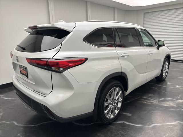 used 2022 Toyota Highlander car, priced at $38,830