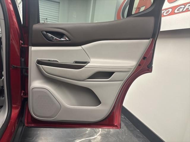 used 2019 GMC Acadia car, priced at $19,995