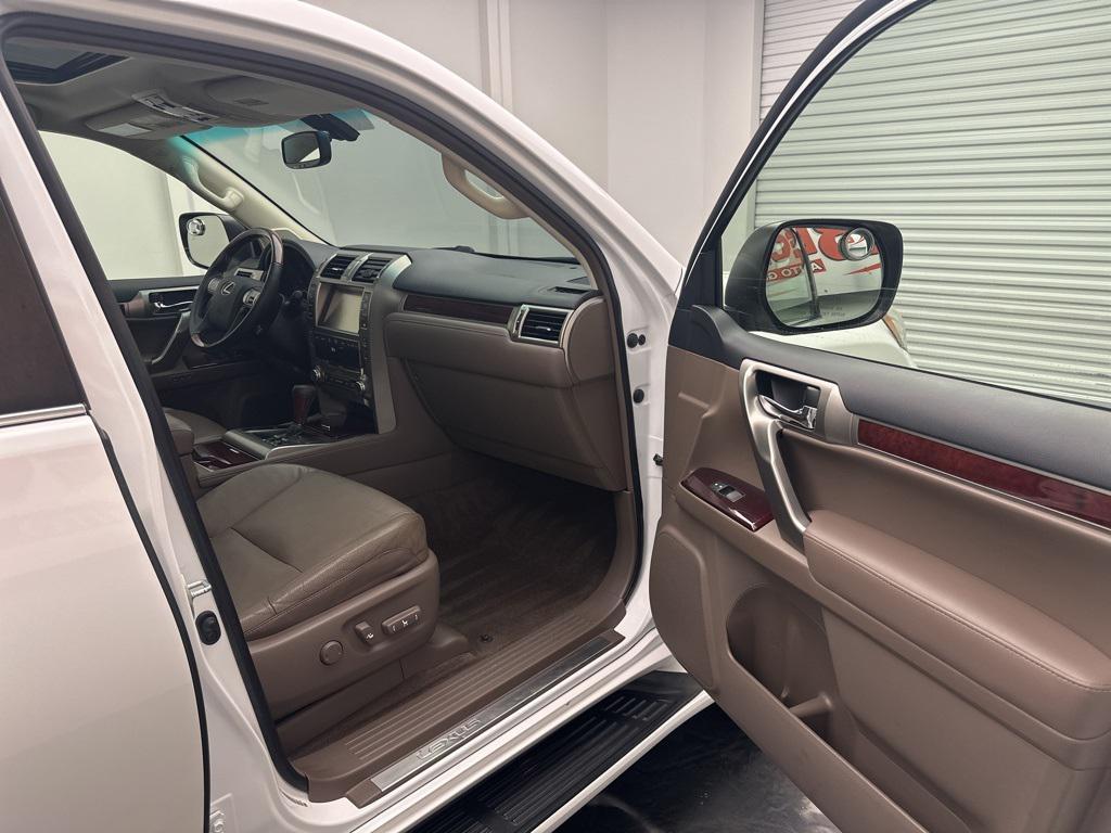 used 2015 Lexus GX 460 car, priced at $20,895