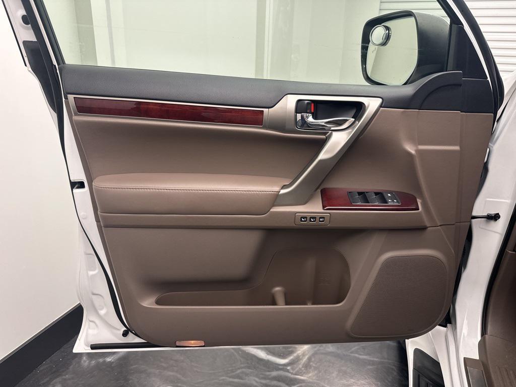 used 2015 Lexus GX 460 car, priced at $20,895