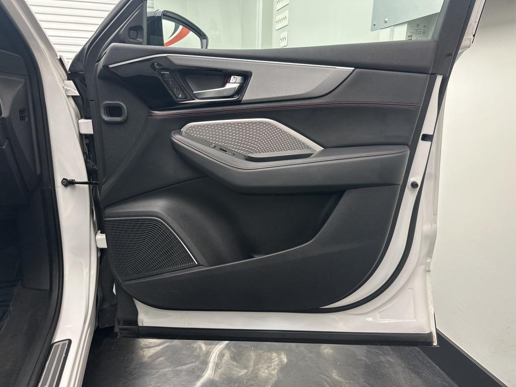 used 2023 Acura MDX car, priced at $33,990