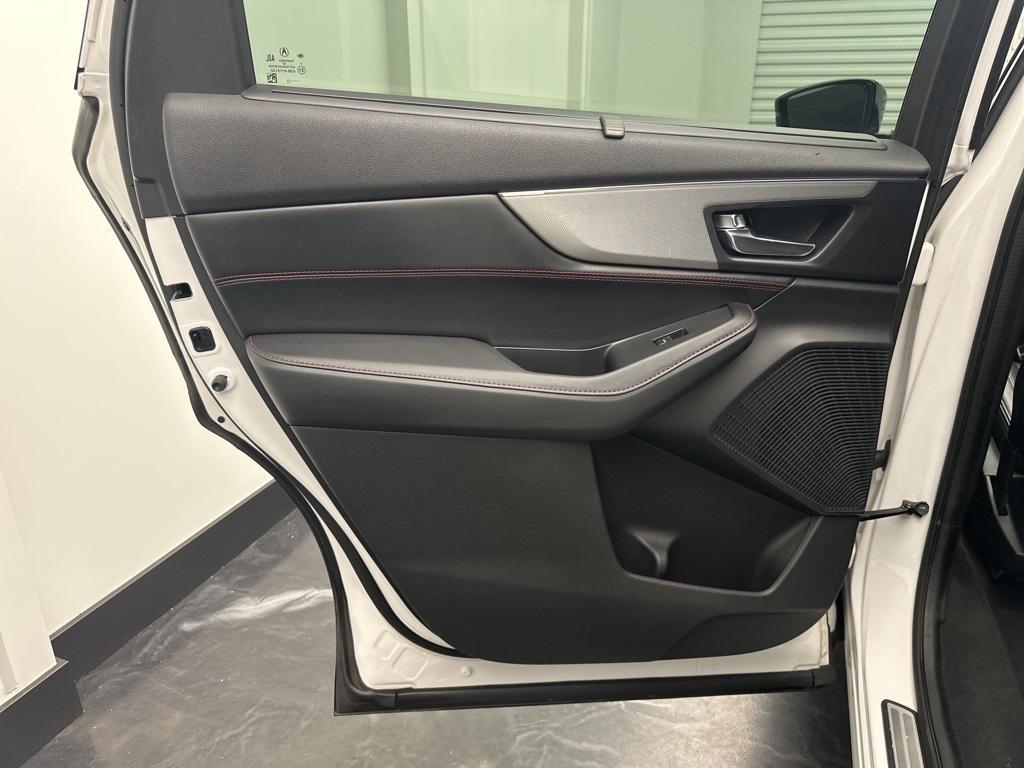 used 2023 Acura MDX car, priced at $33,990