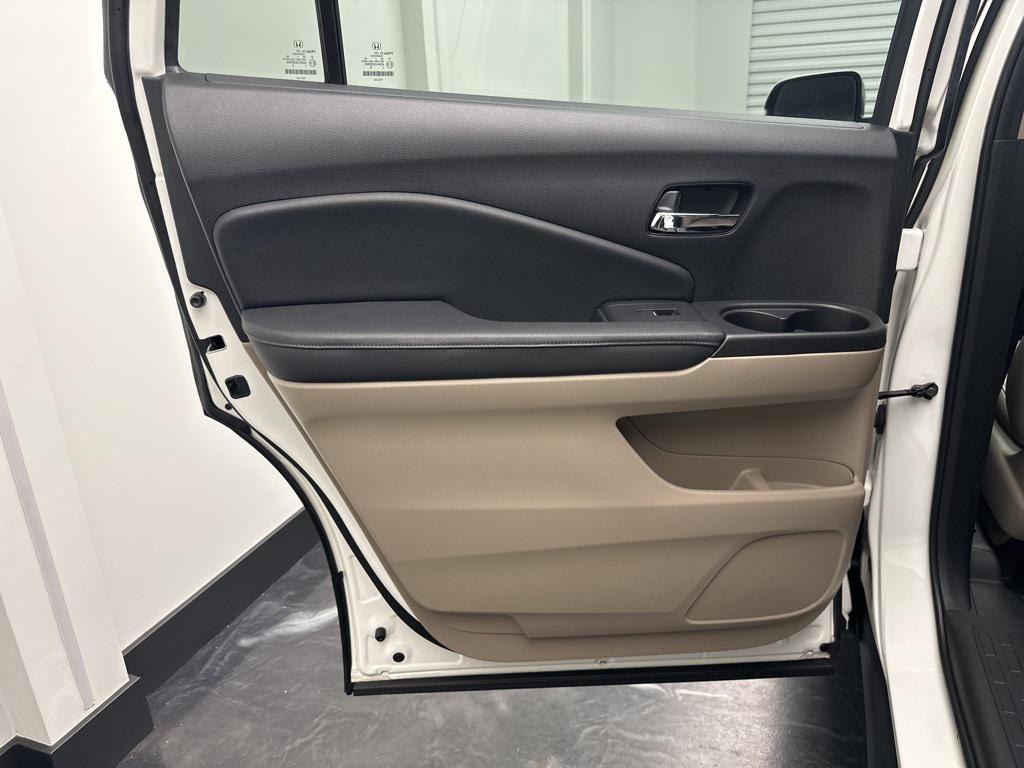 used 2017 Honda Pilot car, priced at $21,895