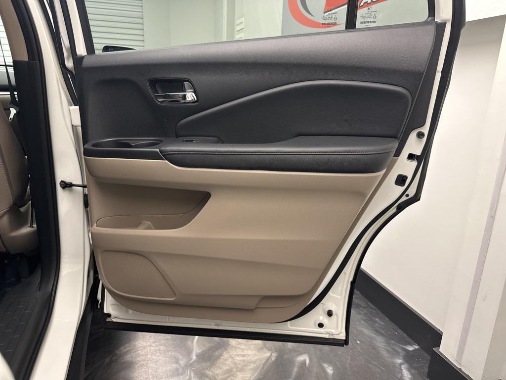 used 2017 Honda Pilot car, priced at $21,895