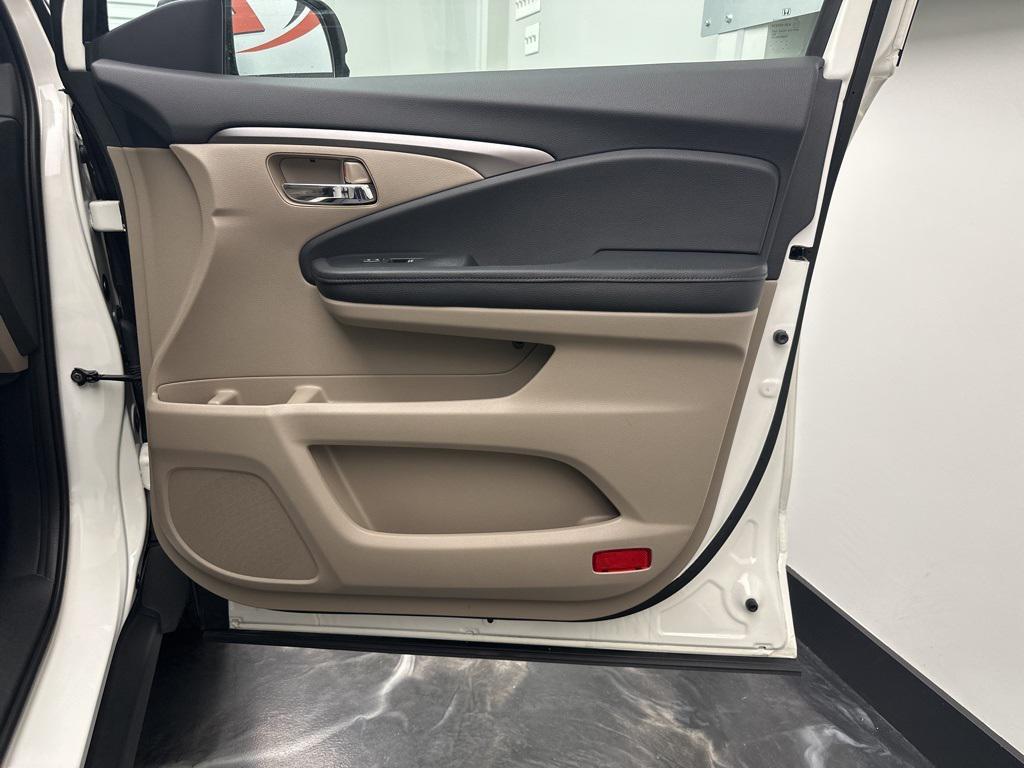 used 2017 Honda Pilot car, priced at $21,895