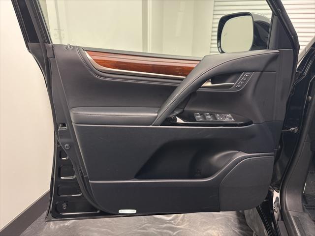 used 2016 Lexus LX 570 car, priced at $44,995