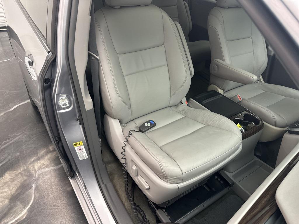 used 2016 Toyota Sienna car, priced at $24,995