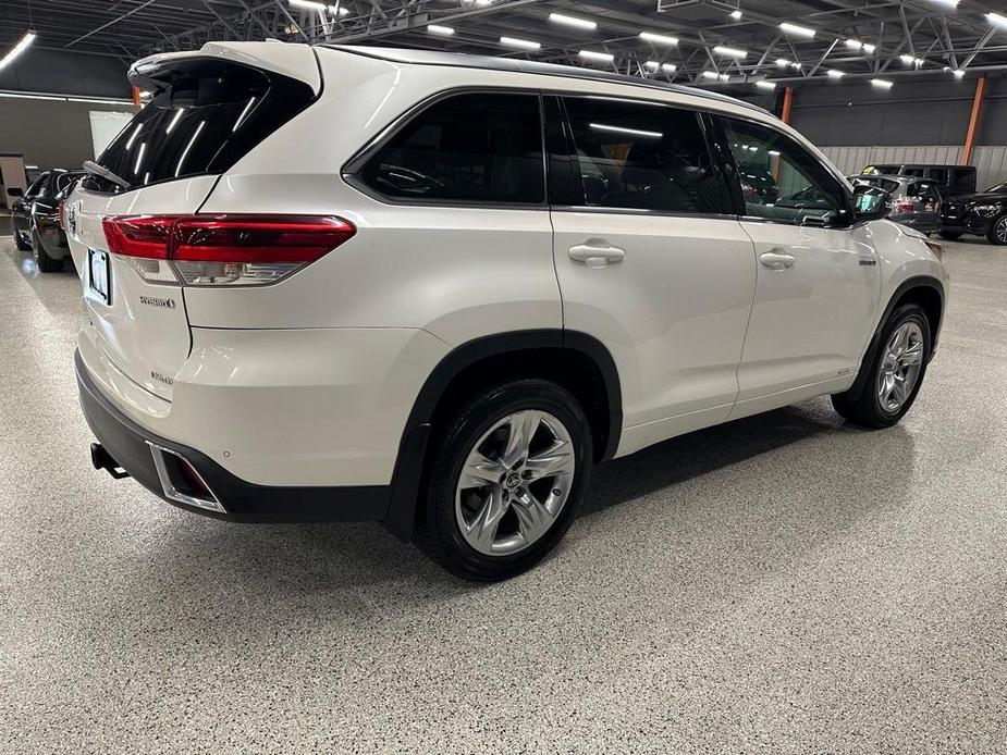 used 2018 Toyota Highlander Hybrid car, priced at $21,993