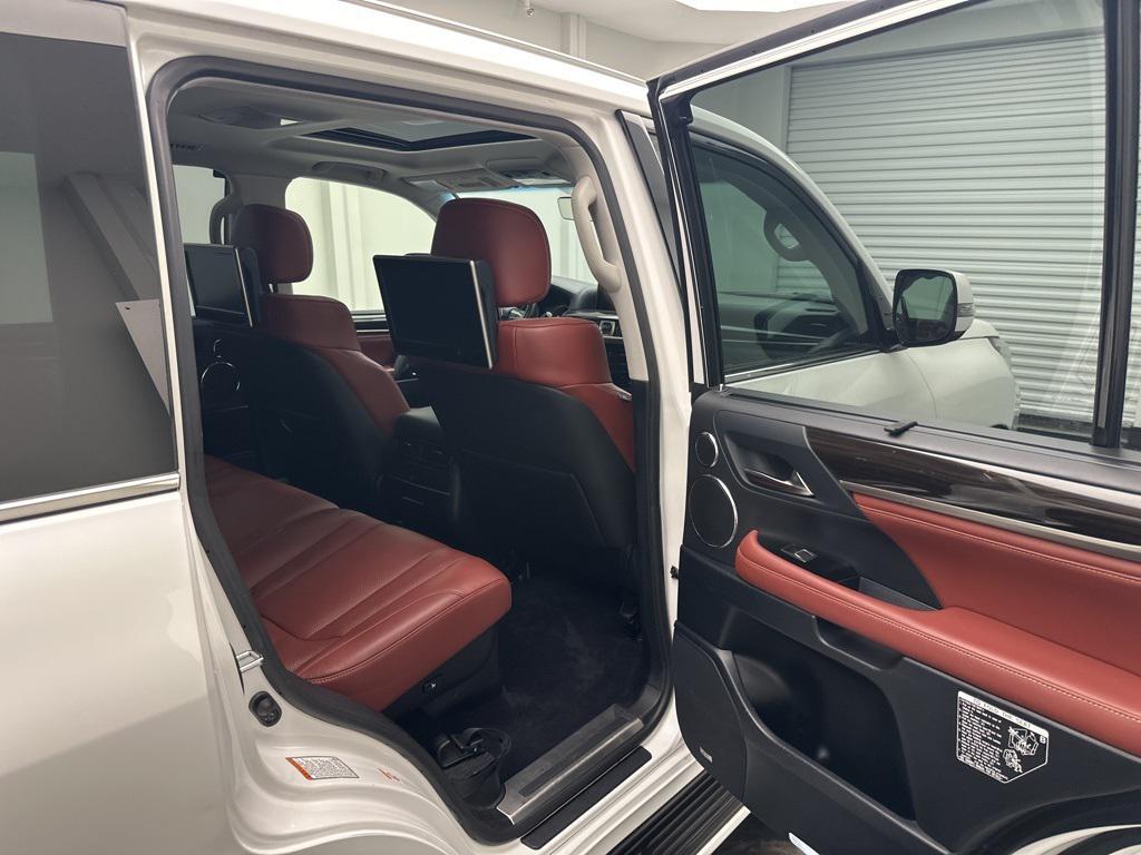 used 2016 Lexus LX 570 car, priced at $42,995