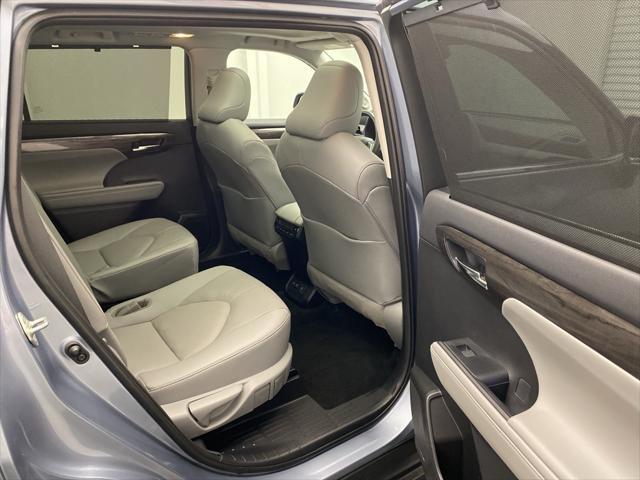 used 2020 Toyota Highlander car, priced at $35,995