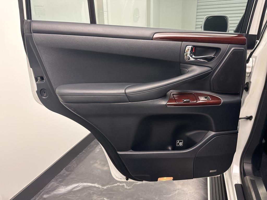 used 2014 Lexus LX 570 car, priced at $34,995