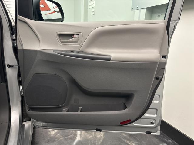 used 2020 Toyota Sienna car, priced at $26,995