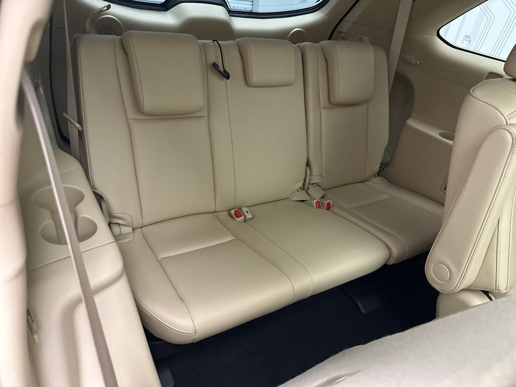 used 2019 Toyota Highlander car, priced at $27,495