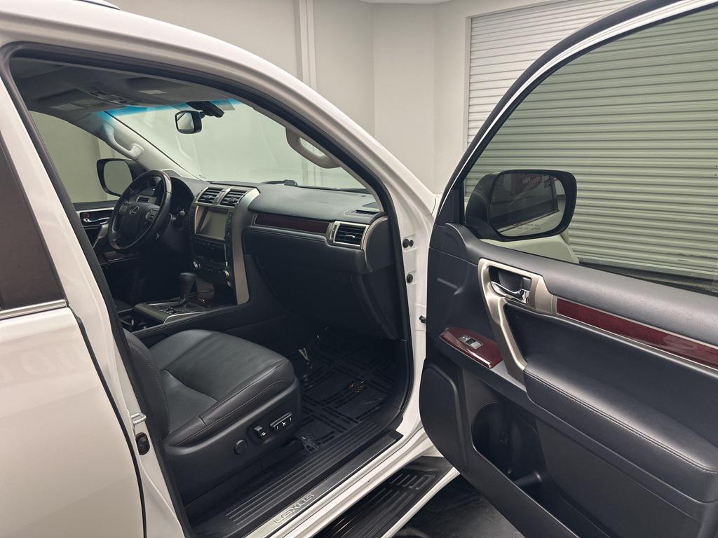 used 2019 Lexus GX 460 car, priced at $32,995