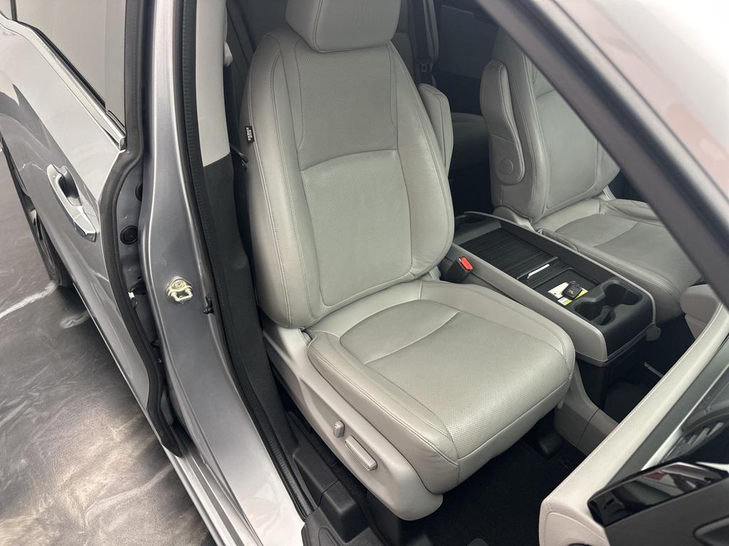 used 2018 Honda Odyssey car, priced at $17,995