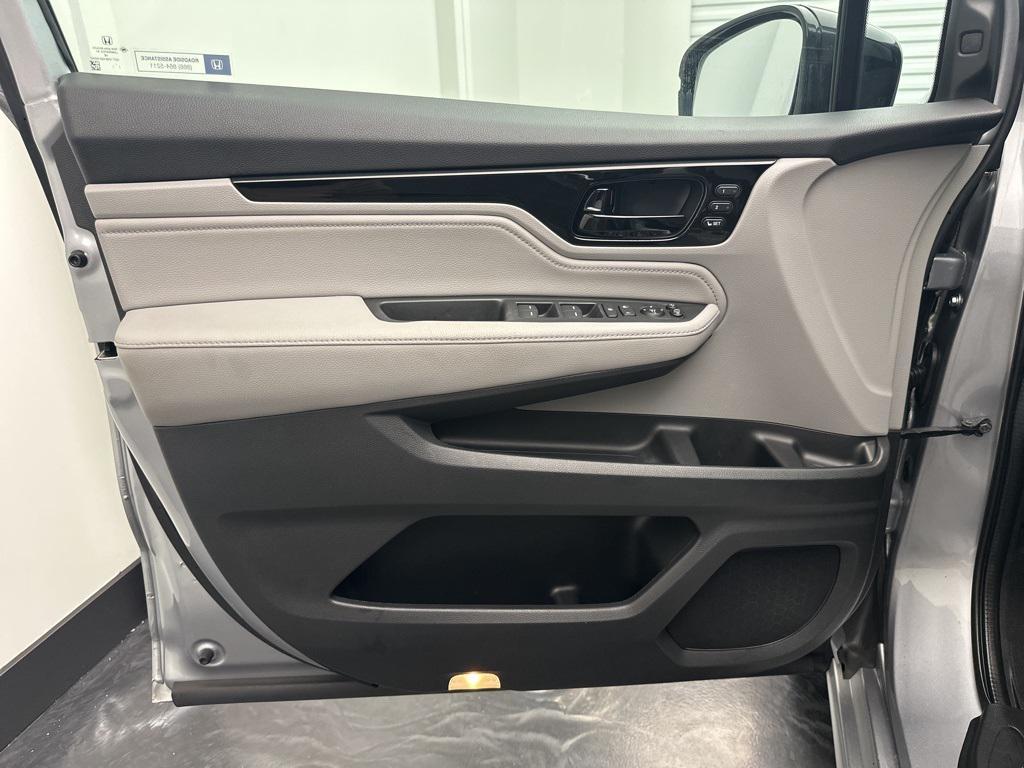 used 2018 Honda Odyssey car, priced at $17,995