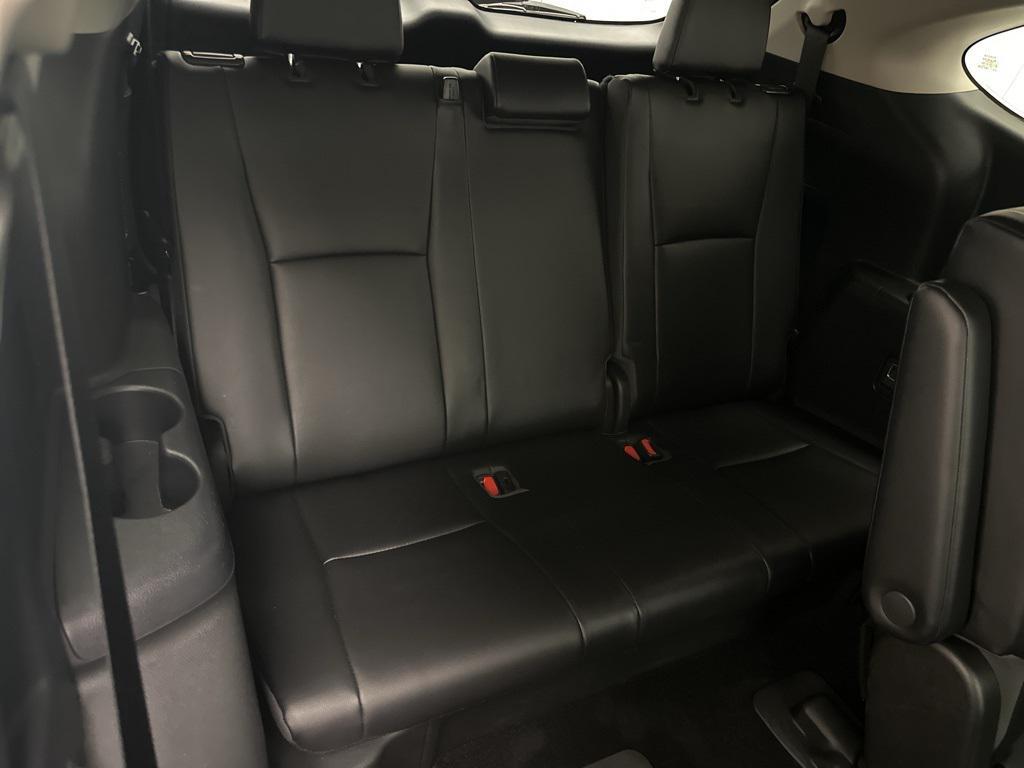 used 2021 Toyota Highlander car, priced at $28,995