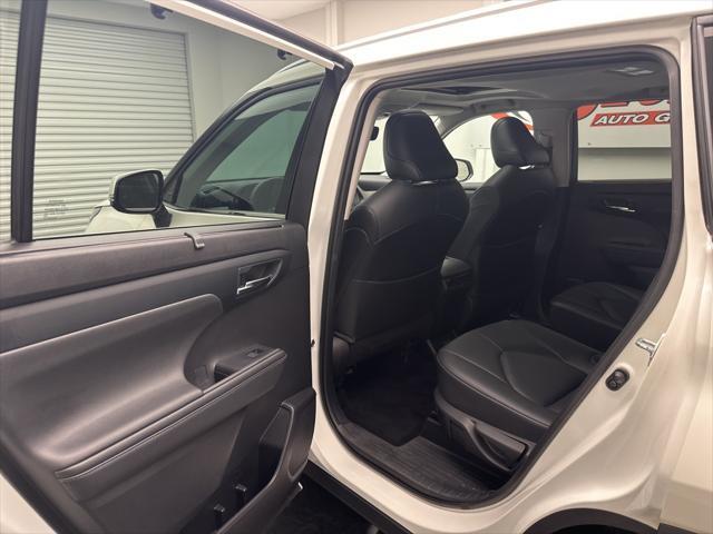 used 2021 Toyota Highlander car, priced at $29,695