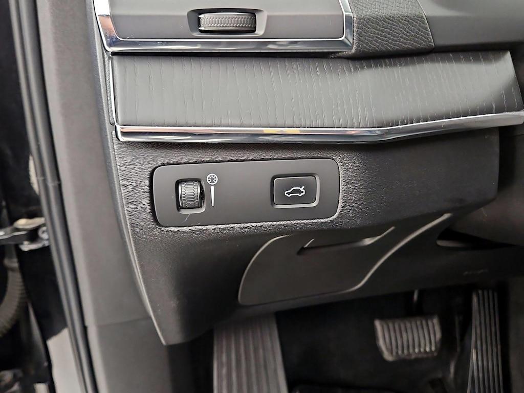 used 2020 Volvo XC90 car, priced at $29,998