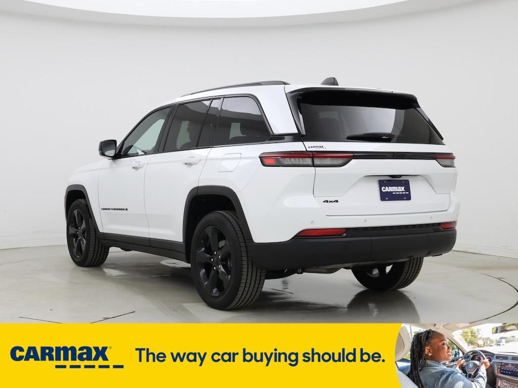 used 2022 Jeep Grand Cherokee car, priced at $34,998