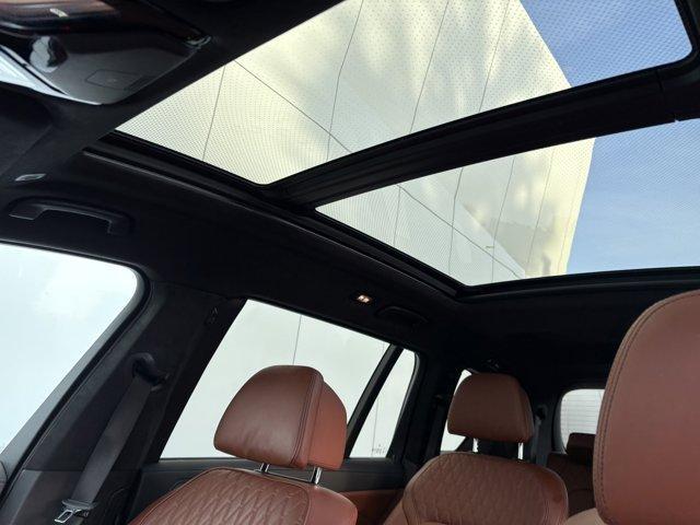 used 2023 BMW X7 car