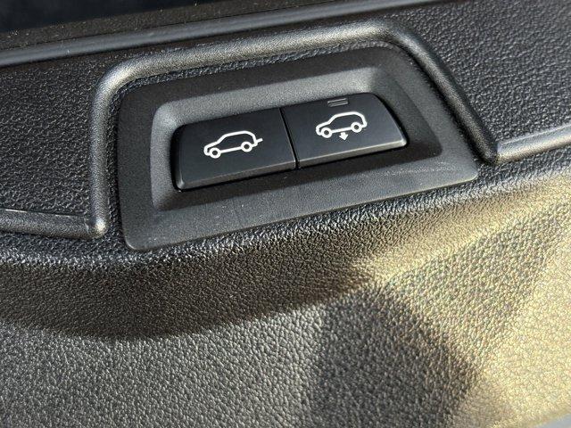 used 2023 BMW X7 car