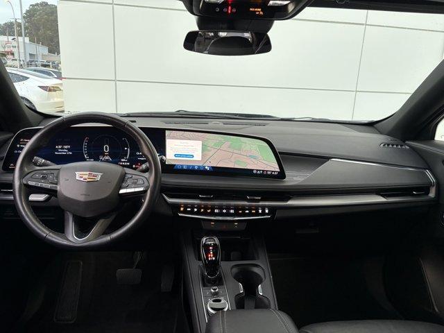 used 2025 Cadillac XT4 car, priced at $31,899