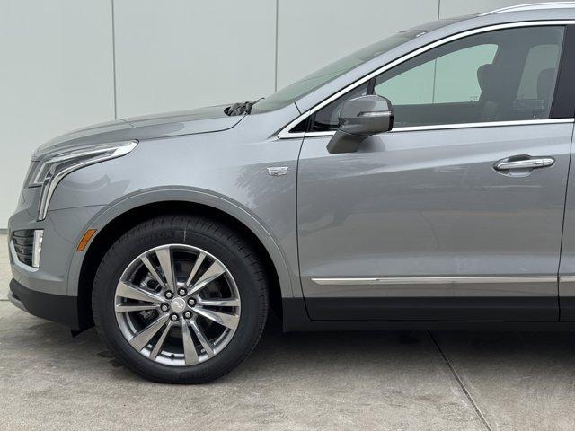 new 2025 Cadillac XT5 car, priced at $54,090